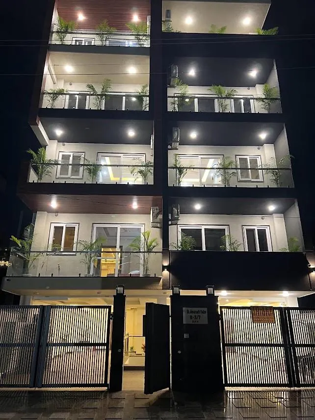 Lime Tree Two Bhk Service Apartment Golf Course Road Gurgaon 0*,
